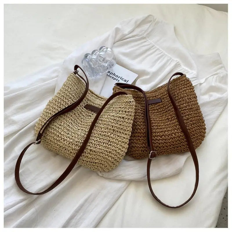 "Get ready for summer with this stylish straw crossbody bag! Perfect for beach days, holiday travels, and shopping sprees. #Fashion #SummerStyle"