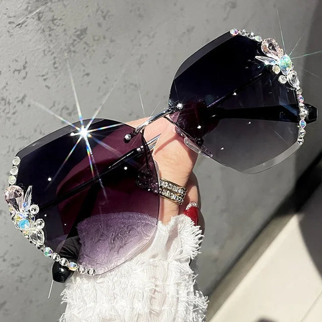 "Get ready to shine with our Luxury Vintage Sunglasses! 😎✨ Perfect for both women and men, these rimless shades feature rhinestone details and gradient lenses. Stay stylish in the sun! ☀️ #Fashion #SunGlasses #VintageStyle"